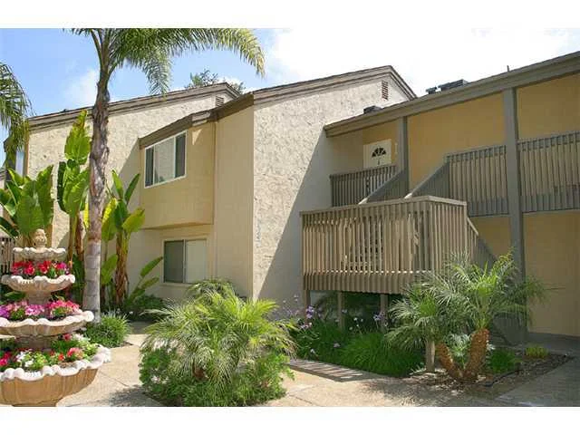 8529 Villa La Jolla Drive #G, La Jolla, CA 92037