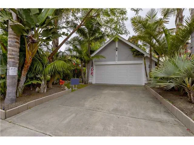 2711 Abejorro Street, Carlsbad, CA 92009