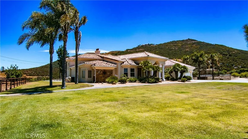 42950 De Luz, Murrieta, CA 92562