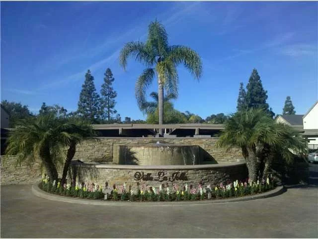 8503 Villa La Jolla Drive #D, La Jolla, CA 92037