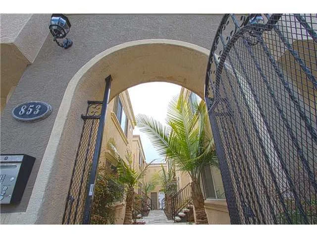 853 Thomas Avenue #13, San Diego, CA 92109
