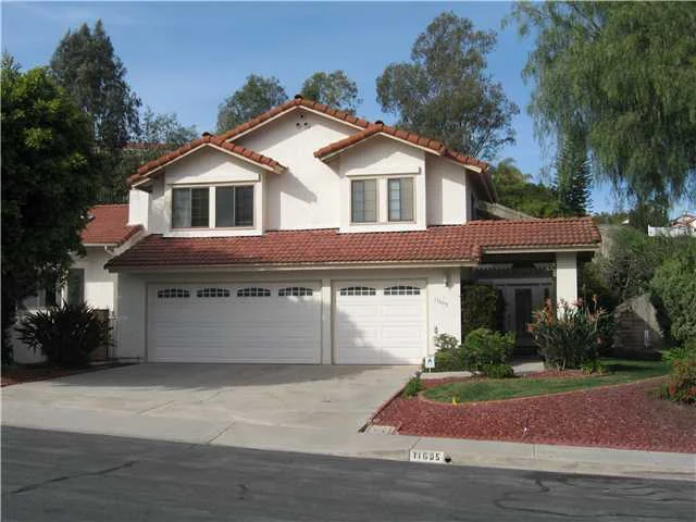 11605 Calle Paracho, San Diego, CA 92128