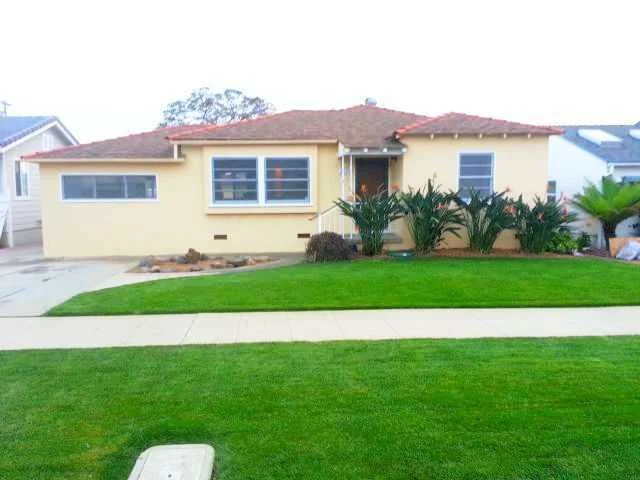 1227 Chalcedony Street, San Diego, CA 92109