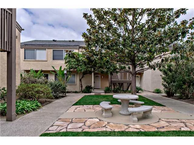 8656 Via Mallorca #E, La Jolla, CA 92037
