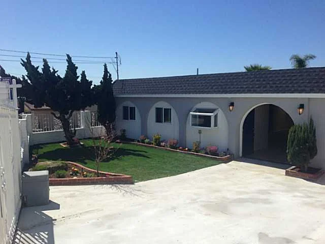 2568 Hopkins Street, San Diego, CA 92139