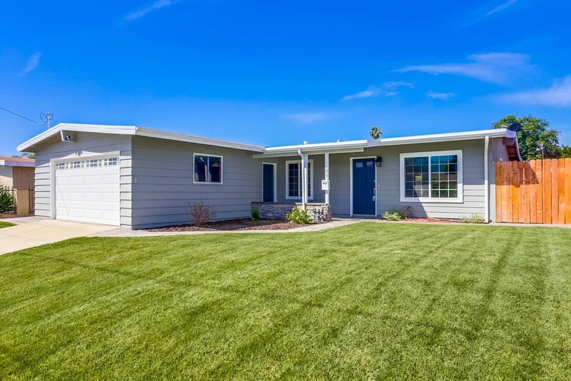 1125 Midway Dr., Escondido, CA 92027