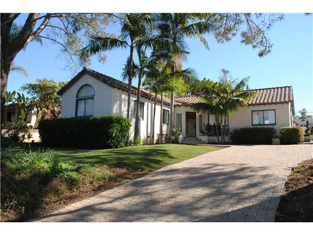 911 Stratford Drive, Encinitas, CA 92024