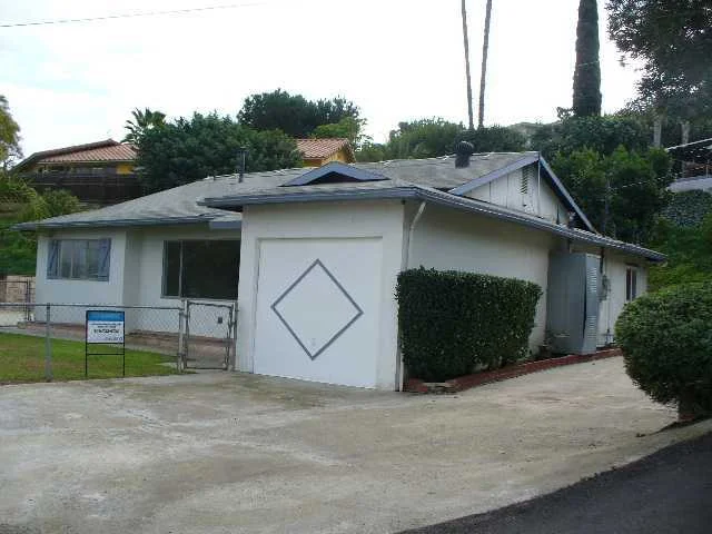 891 Washington Heights Road, El Cajon, CA 92019