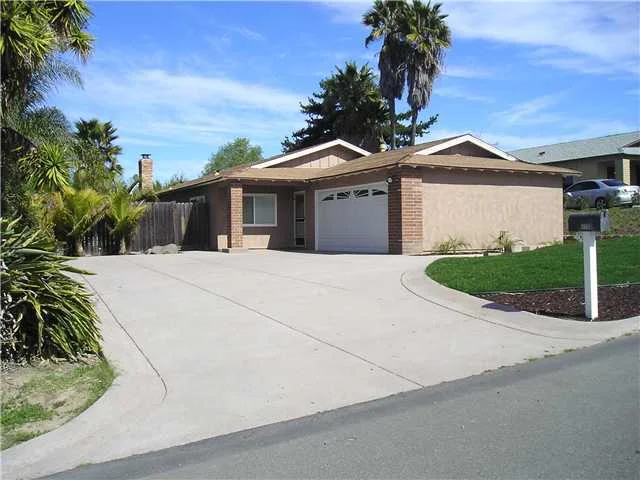 1173 Caren Road, Vista, CA 92083