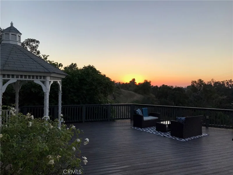 25691 Nellie Gail, Laguna Hills, CA 92653