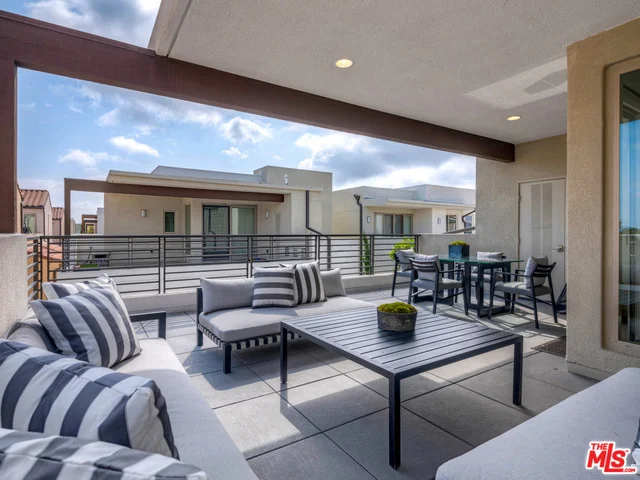 5225 Pacific, Hawthorne, CA 90250