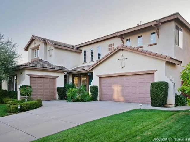 1908 Vizcaino Court, Escondido, CA 92026