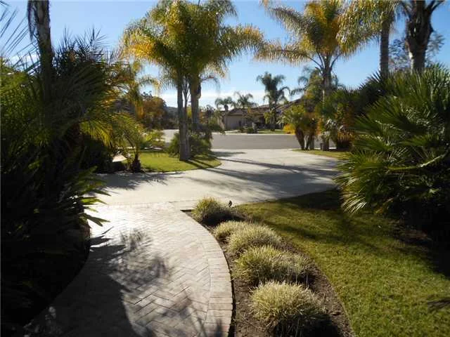 2588 Royal Troon Glen, Escondido, CA 92026