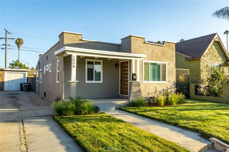 1238 69th, Los Angeles, CA 90044