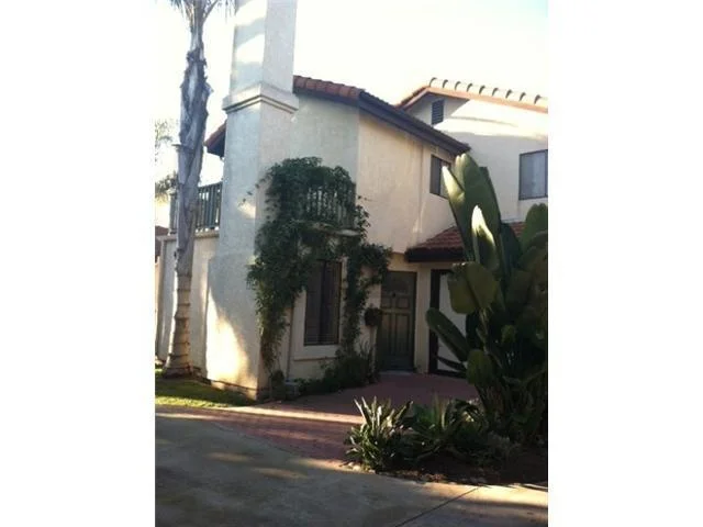 1047 Hermes Avenue, Encinitas, CA 92024
