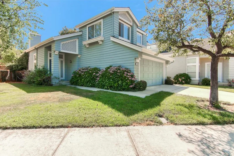 11561 Seven Springs, Cupertino, CA 95014
