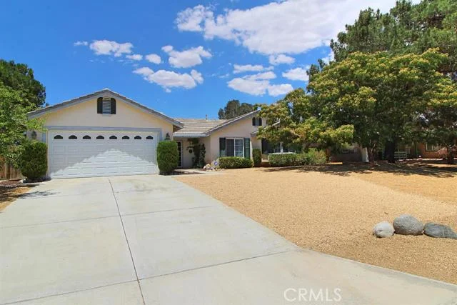 22554 High Vista, Apple Valley, CA 92307