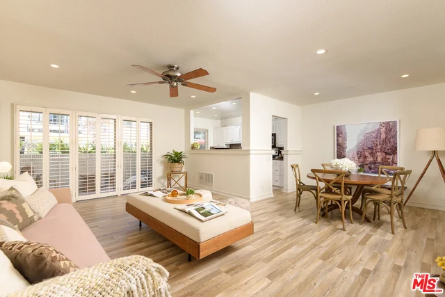 1233 Laurel #105, West Hollywood, CA 90046