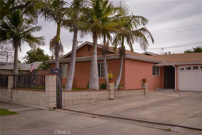 2726 Maywood, Santa Ana, CA 92704
