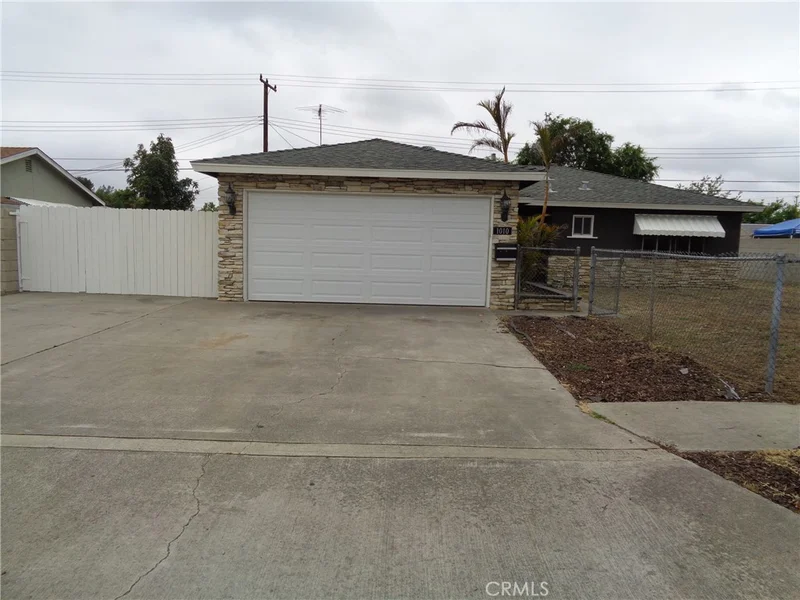 1010 Sheffield Street, Santa Ana, CA 92703