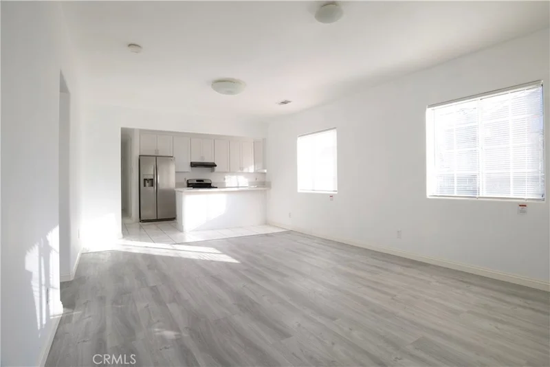 300 Lola, Pasadena, CA 91107