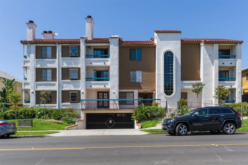 2560 C St #11, San Diego, CA 92102
