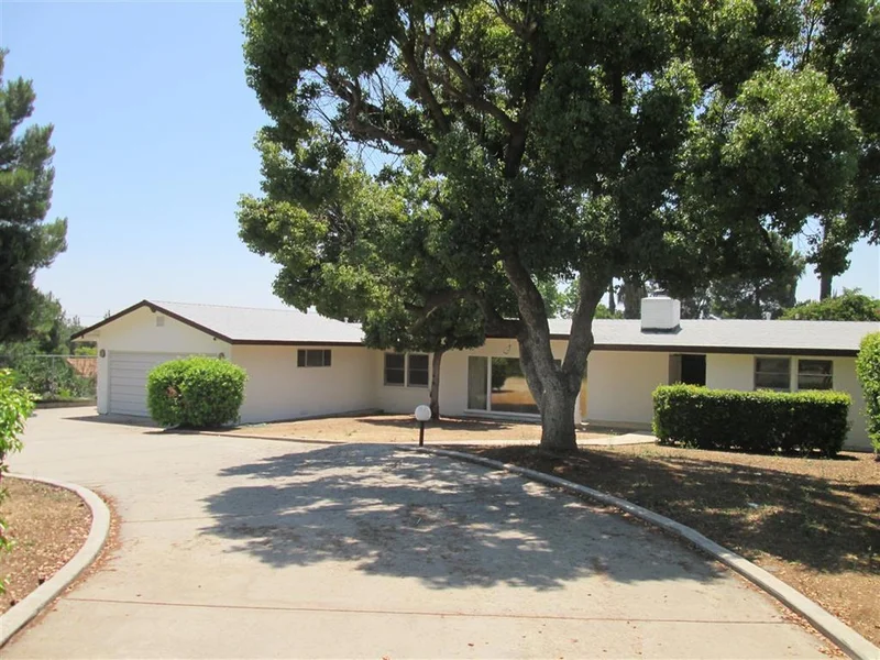 12400 Douglas St, Yucaipa, CA 92399