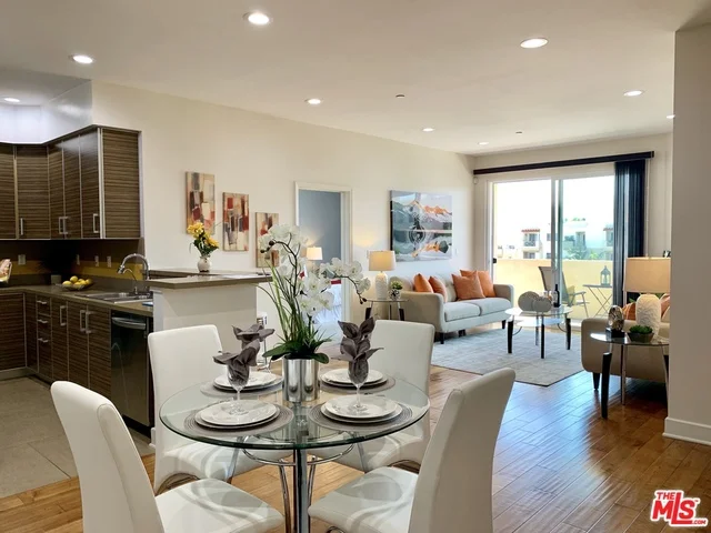 1235 Granville #205, Los Angeles, CA 90025