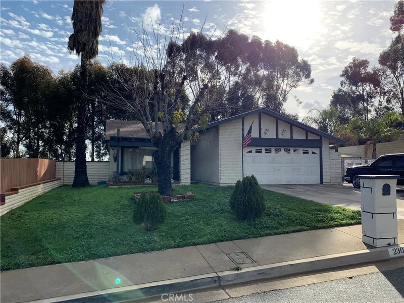 2301 Mesquite, Corona, CA 92882