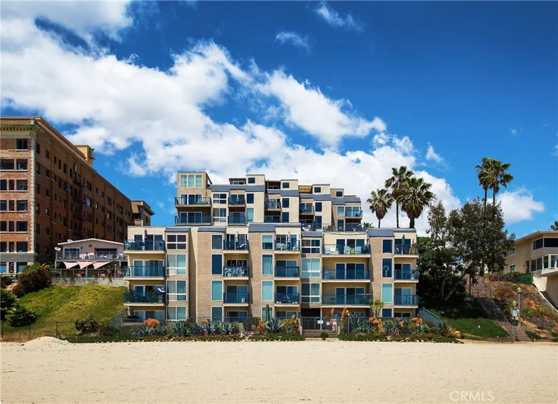 1 3rd #201, Long Beach, CA 90802