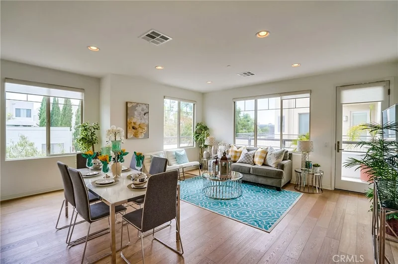 5554 Coral #108, Hawthorne, CA 90250