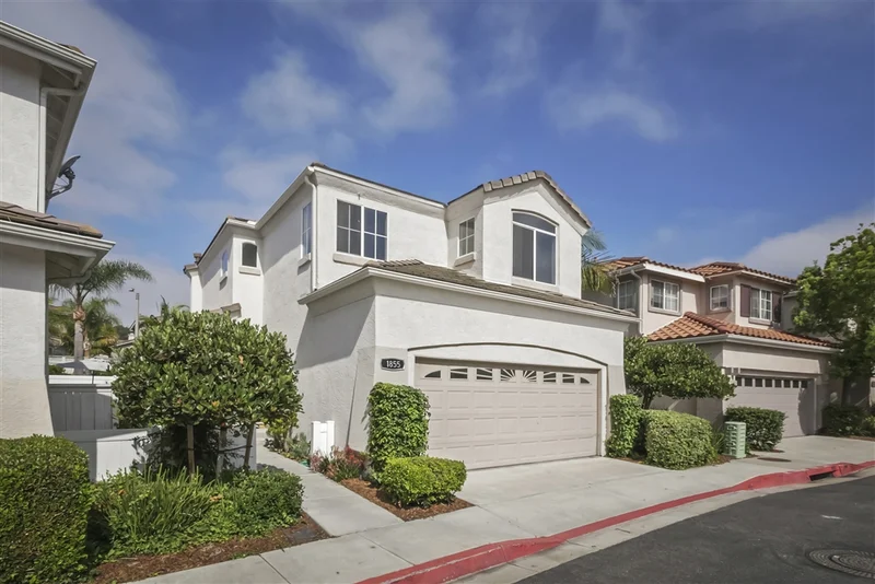 1855 Saint Thomas Rd, Vista, CA 92081