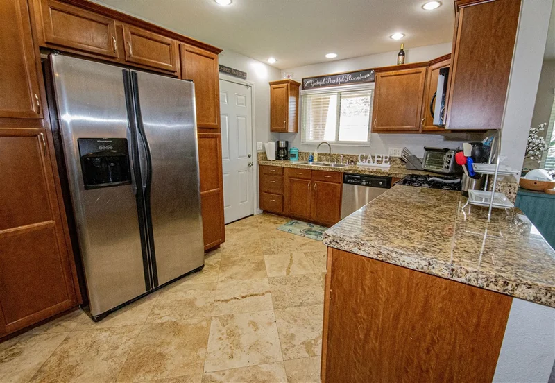1243 Roosevelt St, Escondido, CA 92027