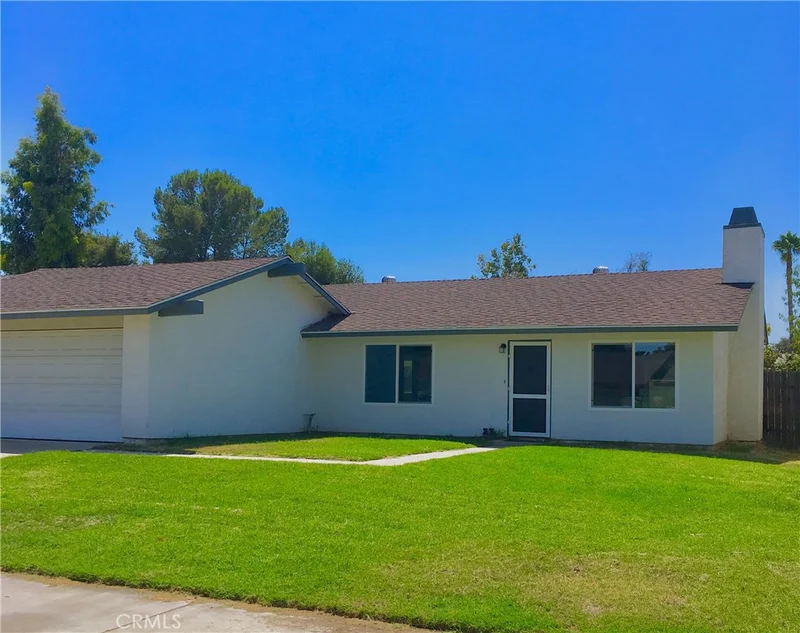 1121 Mountain View, Colton, CA 92324