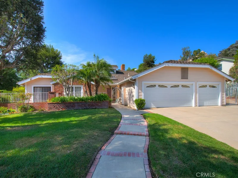 25892 Pecos, Laguna Hills, CA 92653