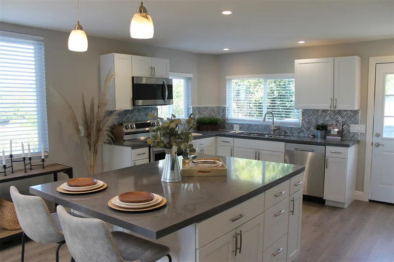 1224 Orpheus Ave, Encinitas, CA 92024