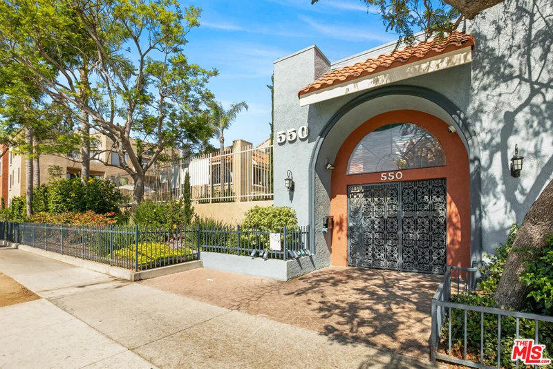 550 Orange #325, Long Beach, CA 90802