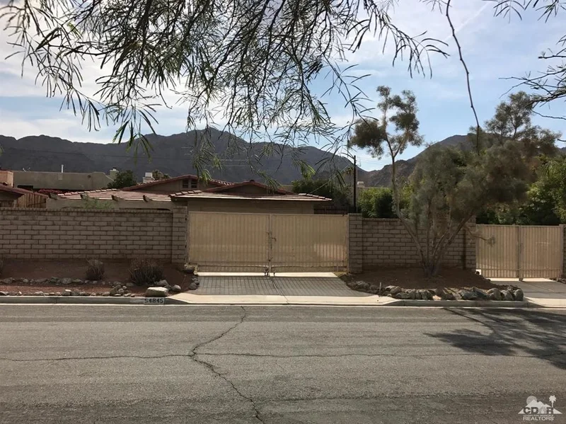 54845 Avenida Alvarado, La Quinta, CA 92253