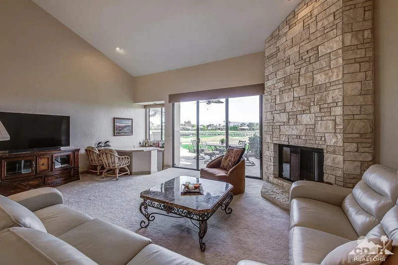 55764 Oak Tree #B30, La Quinta, CA 92253