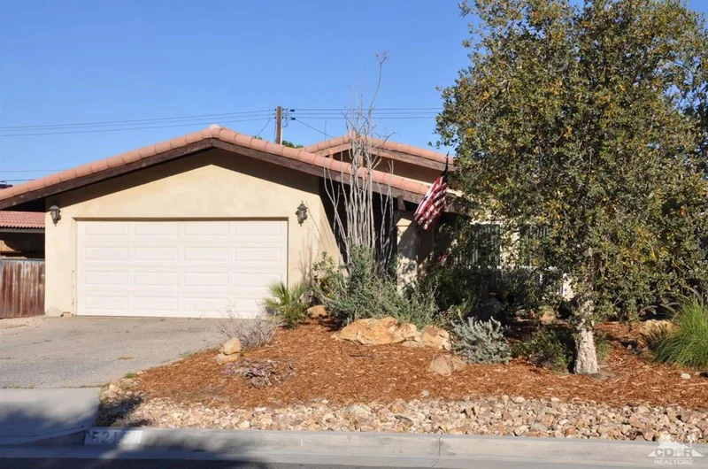 52198 Avenida Diaz, La Quinta, CA 92253