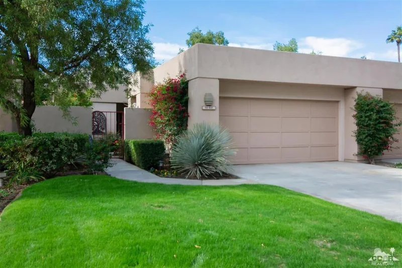 55837 Oak Hill, La Quinta, CA 92253