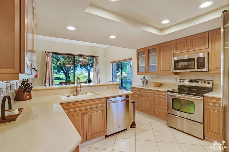 54338 Oak Tree #A121, La Quinta, CA 92253