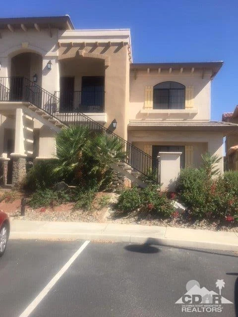 50750 Santa Rosa Plz. #4, La Quinta, CA 92253