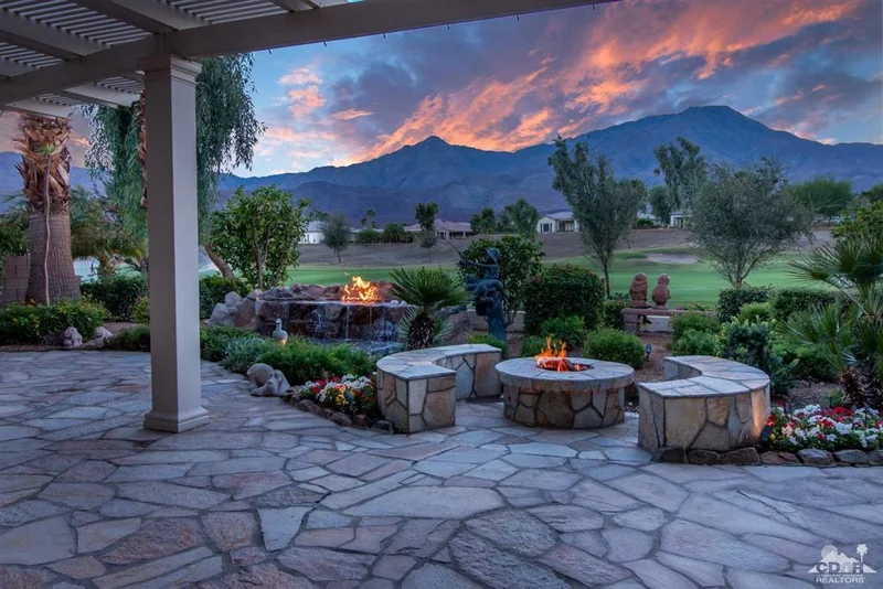 61451 Topaz, La Quinta, CA 92253