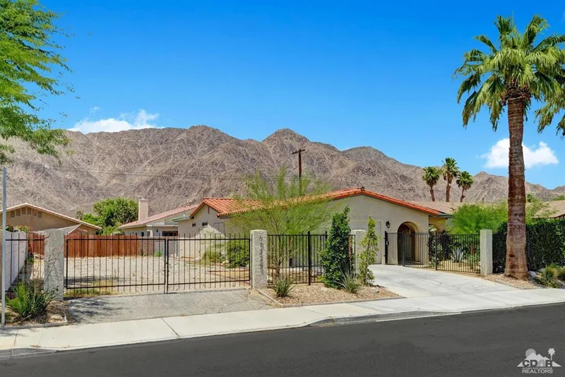 51325 Eisenhower, La Quinta, CA 92253