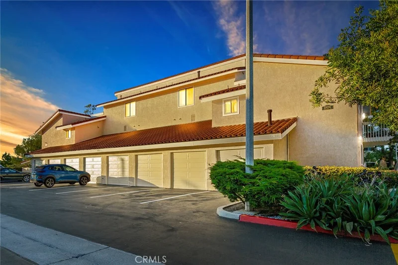 19092 Shoreline #7, Huntington Beach, CA 92648