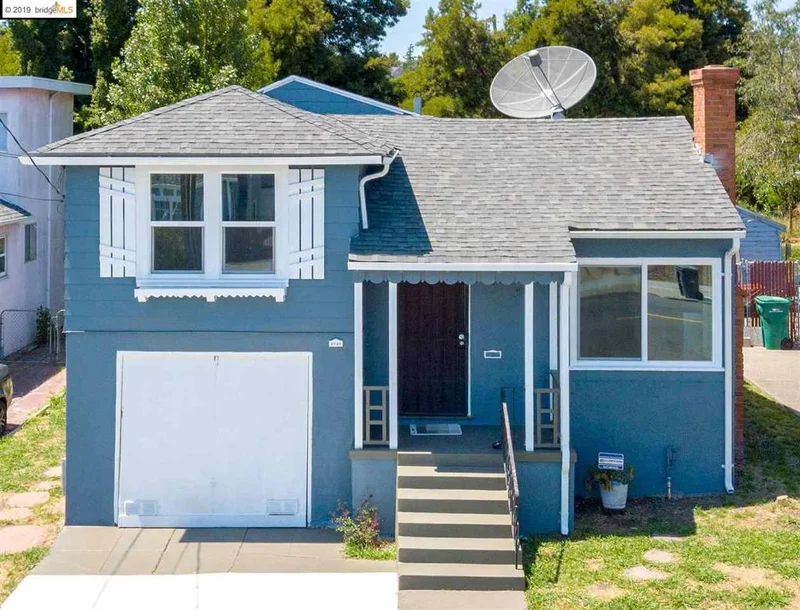 2739 106th Ave, Oakland, CA 94605