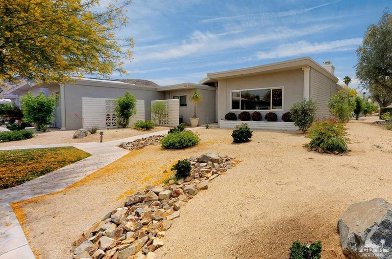 2532 Sierra Madre, Palm Springs, CA 92264