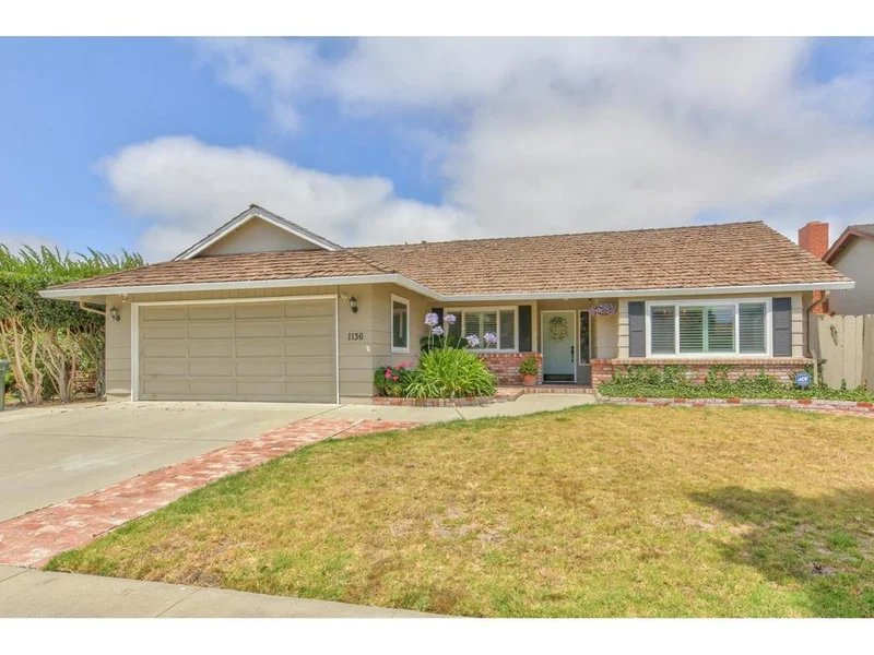 1136 Kentfield, Salinas, CA 93901