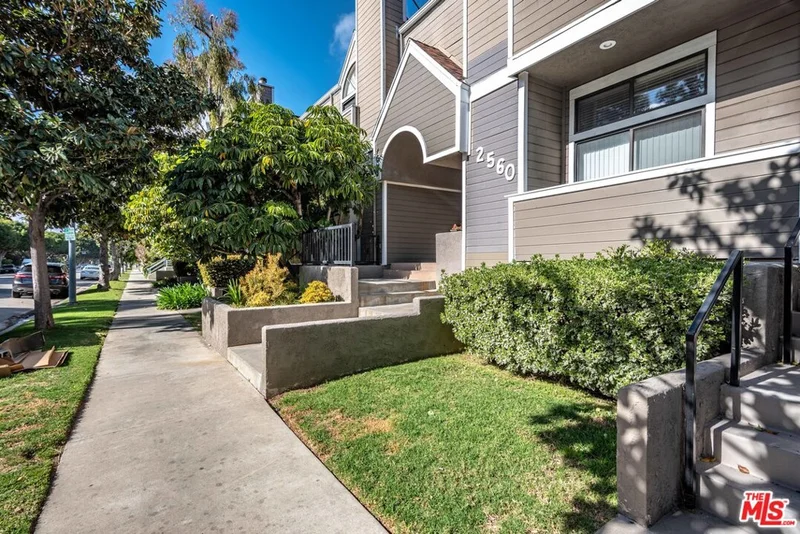 2560 Centinela #15, Los Angeles, CA 90064